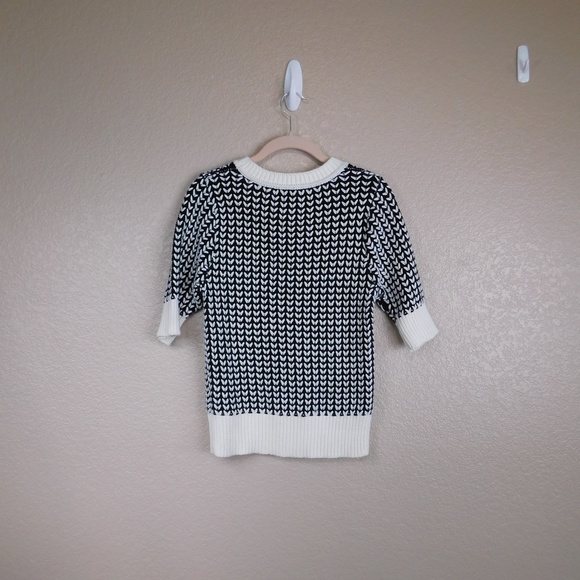 Banana Republic Black and Cream Print Sweater - Picture 2 of 5
